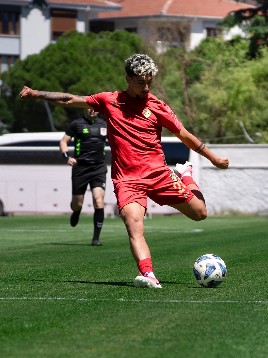 amedskofficial's tweet photo. İlk yarıdan kareler📸 
💚❤️
Çend wêne ji nîva yekem a maçê📸 
💚❤️
Nîmeyê verênî ra fotografî 📸 https://t.co/zERE1mxbxG