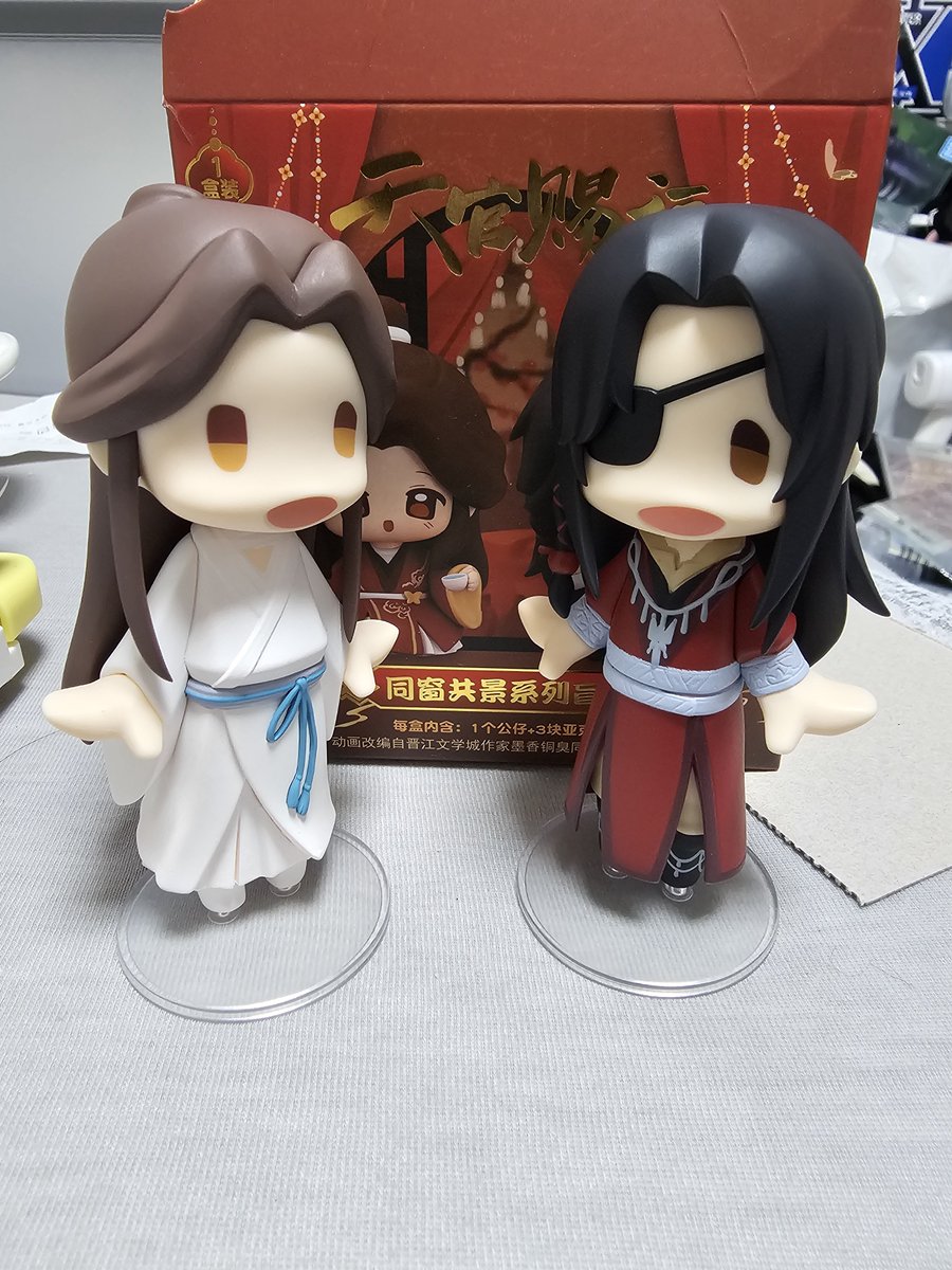 MXTX_TGCF's tweet photo. 타오바오에서 큰맘먹고산..피규어 ㅎㅎ 생각보다 작네 https://t.co/ShL9SqLLNm