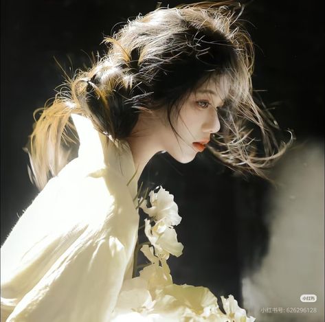 chaiqqq's tweet photo. Caught in a gust of grace - a dreamlike portrait in a flowing white dress
YYfi https://t.co/DBrIB0MzCi