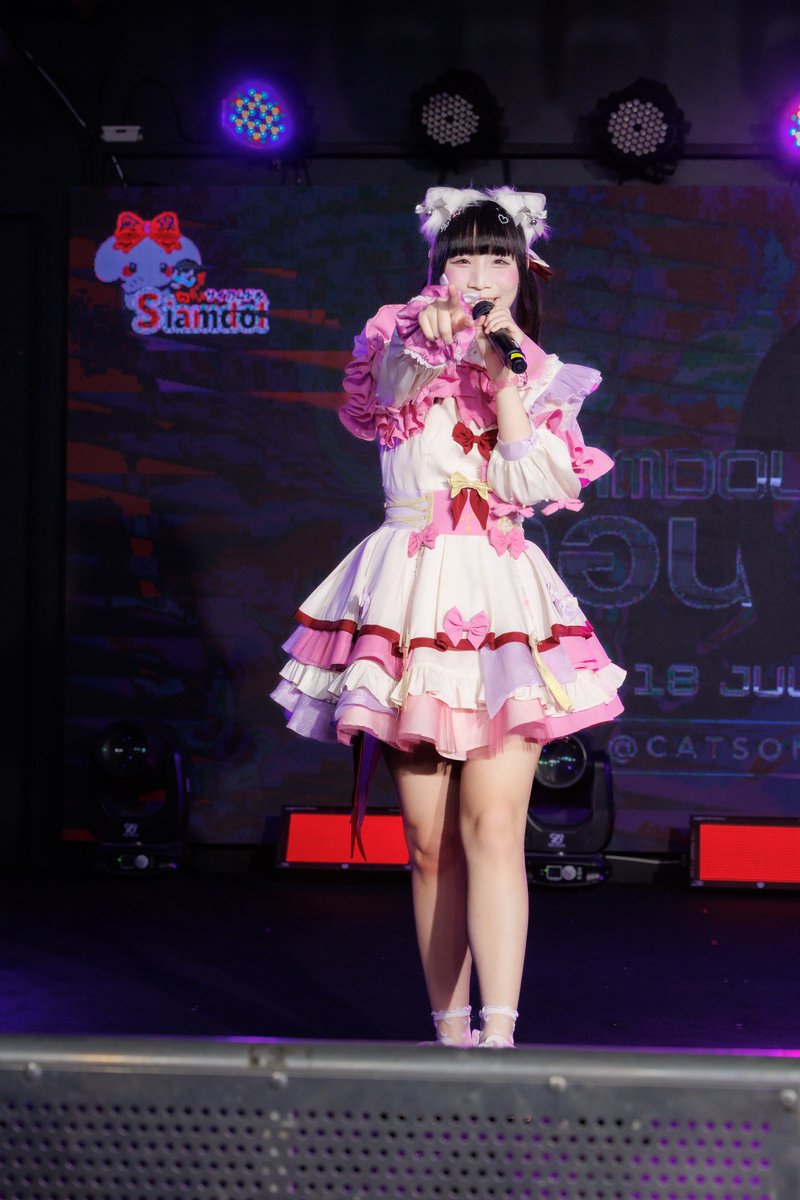 kkntw__'s tweet photo. 260718 | Siamdol presents 「Free Live ตอนแมวจร」  

Melrutea RE♡QUILL

#REQUILL #りくいる https://t.co/kq4AgqxoSc