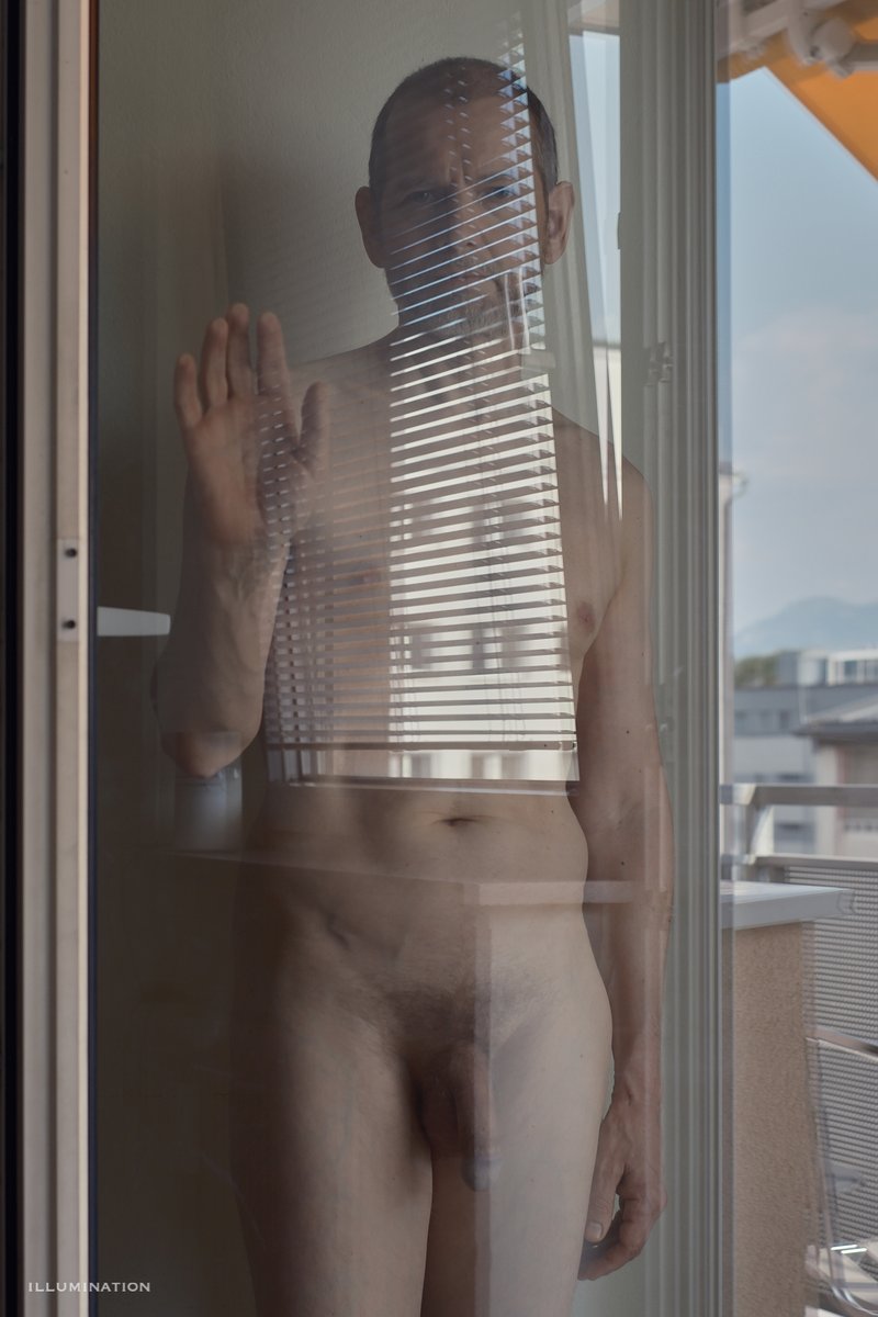 illuminationbln's tweet photo. Glass Enclosure. #male #portrait #selfportrait https://t.co/xKgYqzAuvB