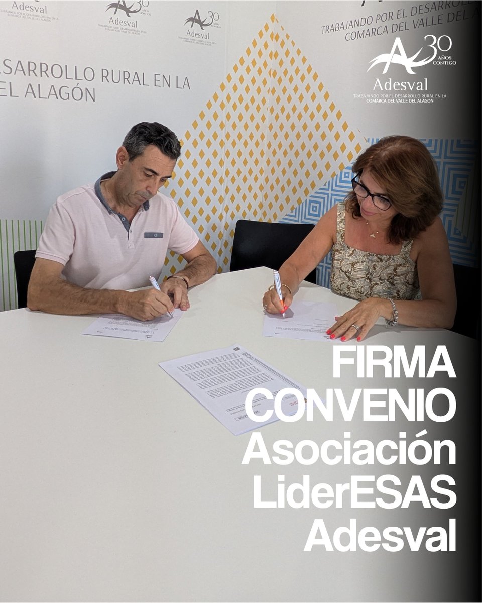 adesval_org's tweet photo. Se ha firmado un convenio entre #Adesval y #LiderESAS. Se va a trabajar por el desarrollo del tejido empresarial del #ValledelAlagón. Se crea una ventana de atención al emprendimiento atendida por la técnico de la Asociación, que dispondrá instalaciones y recursos de Adesval. https://t.co/UdOspNEbku