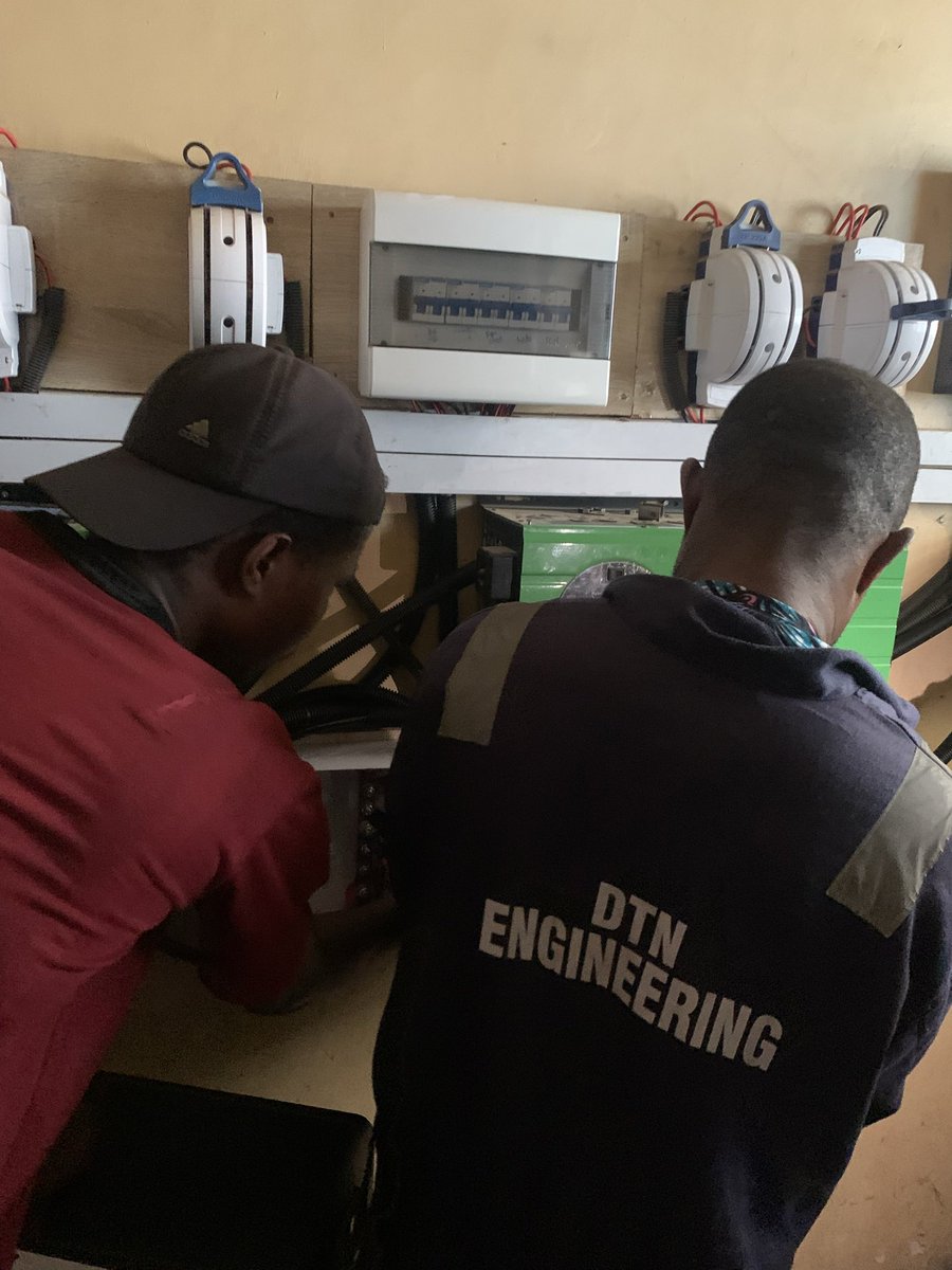 DTNENGINEERING's tweet photo. This is a full installation done by DTN ENGINEERING! https://t.co/rIii8HP0kW