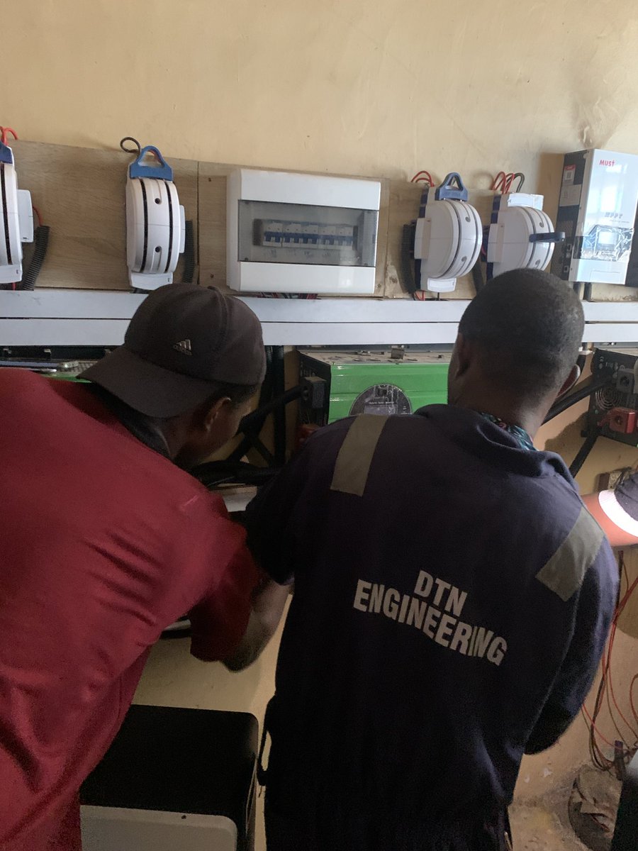 DTNENGINEERING's tweet photo. This is a full installation done by DTN ENGINEERING! https://t.co/rIii8HP0kW