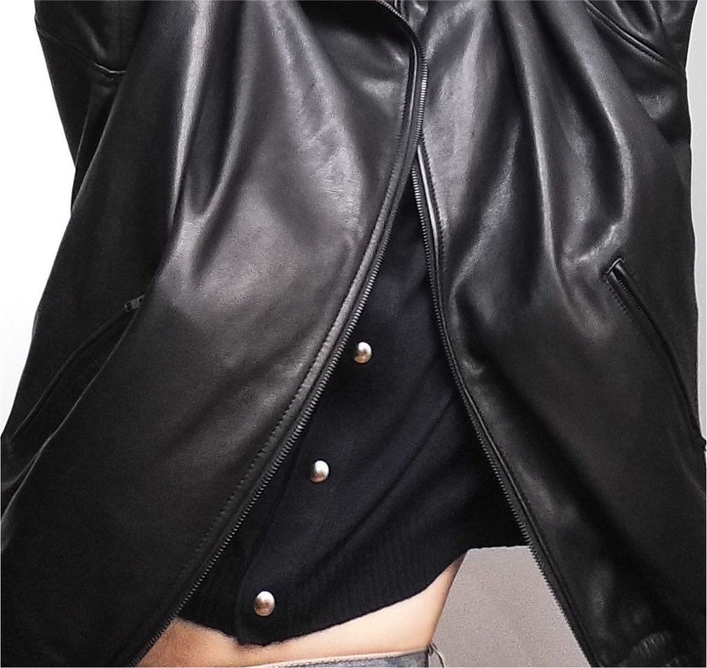 siirowyourrboat's tweet photo. the waist                                                         the owner https://t.co/hpHPzPutVU