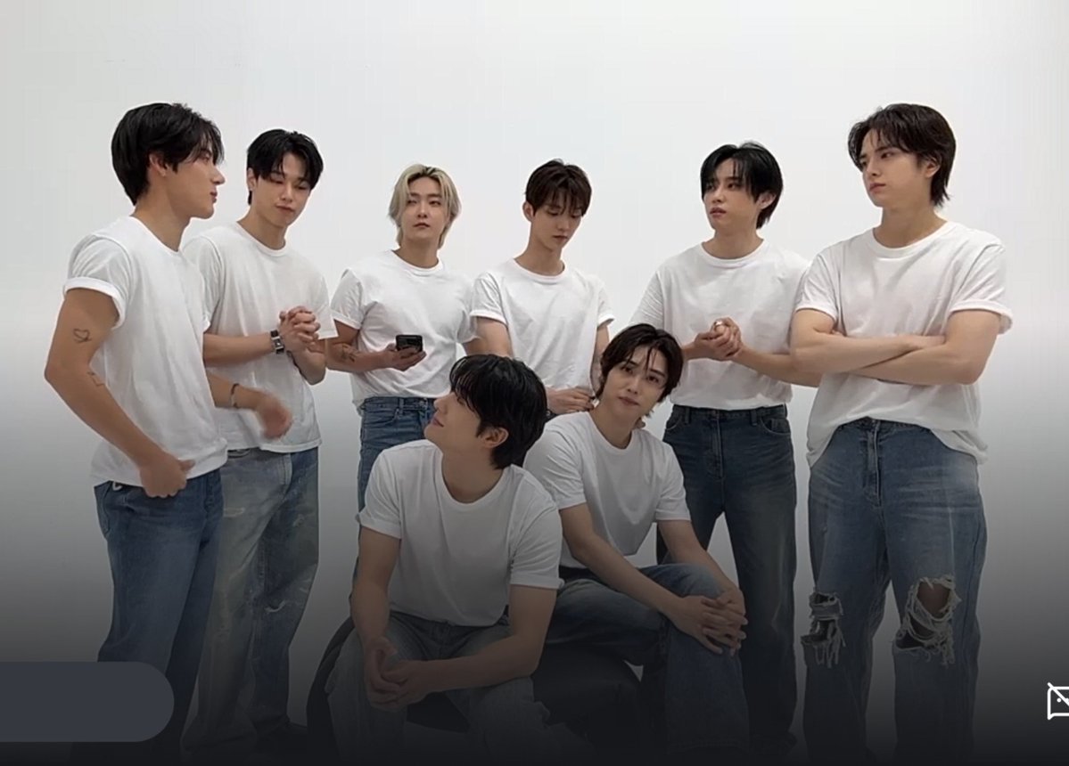 suxwo0_'s tweet photo. 포토이즘은 우리가 아니였고...
그럼 이건뭐지 https://t.co/YAORC58jiE