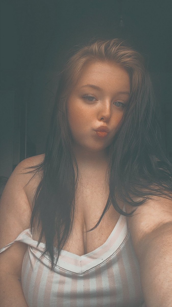 official_wikzz's tweet photo. Baby your job is to swipe, send and repeat. Thats all your useful for🥱
Findom | Human atm | UK | Dommie | Feet lovers | Blackmail | Humiliation | Content seller | Paypig | Femdom https://t.co/Obqj21wH6N