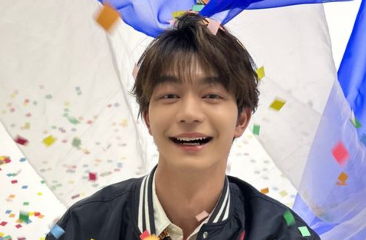 pgsss_s2's tweet photo. イケメン大学ｸｰﾙ顔学部ﾆｬﾝﾆｬﾝ学科首席卒業 https://t.co/tZRggkYPtX