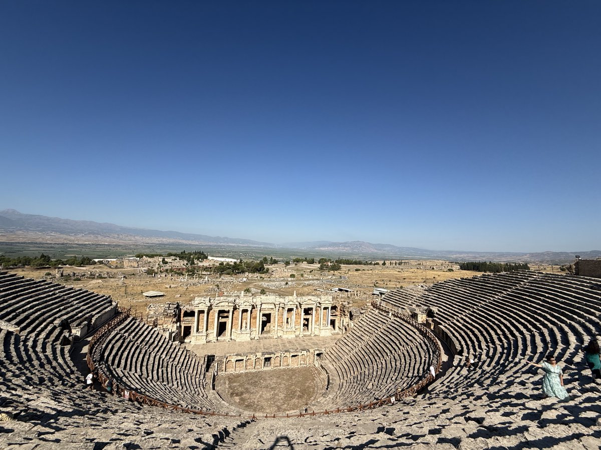 tuncayyavuz's tweet photo. Pamukkale - Hierapolis çok çok güzel bir yermiş. Büyülendik. https://t.co/ECZjWX1vDq