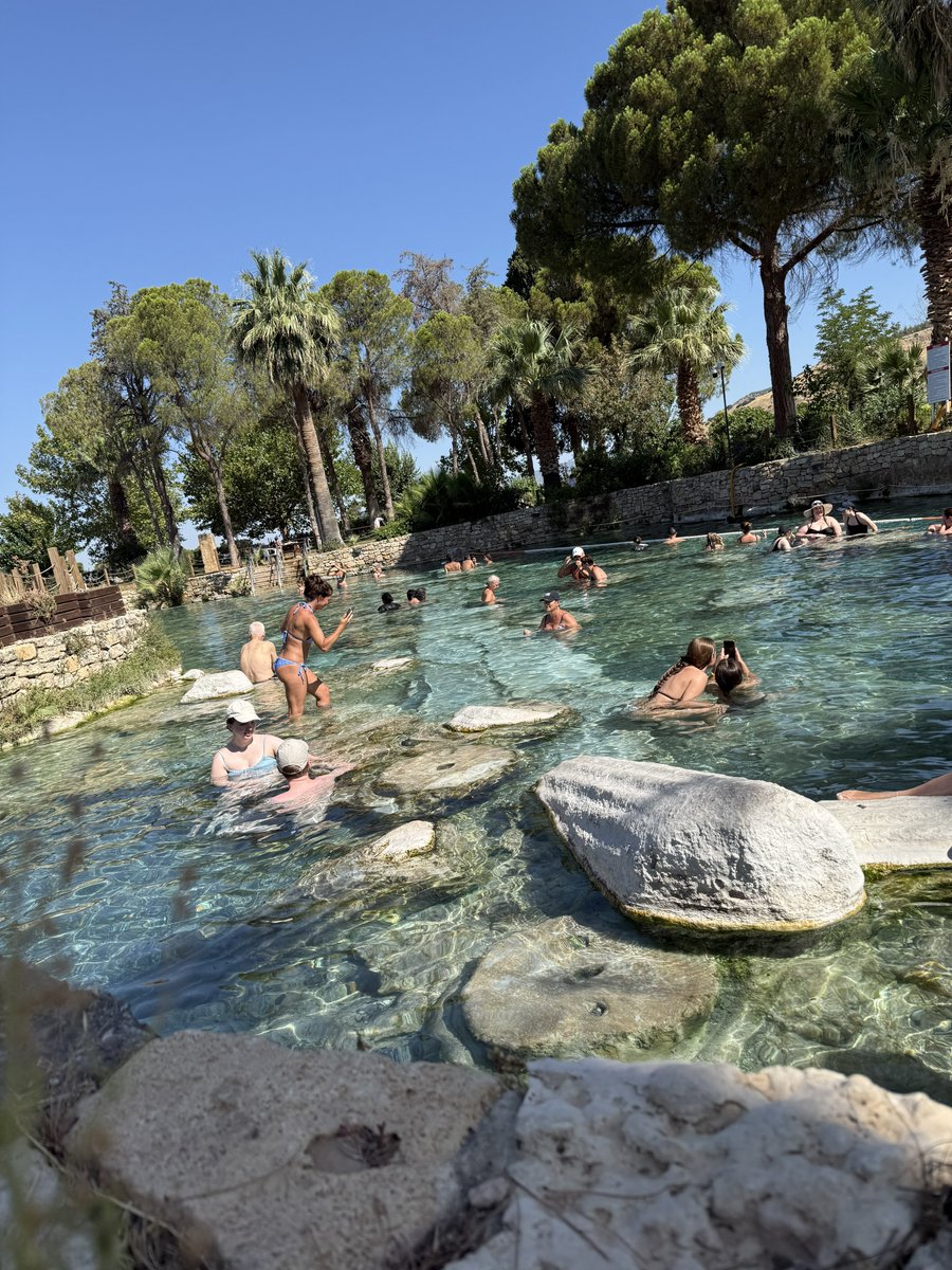 tuncayyavuz's tweet photo. Pamukkale - Hierapolis çok çok güzel bir yermiş. Büyülendik. https://t.co/ECZjWX1vDq