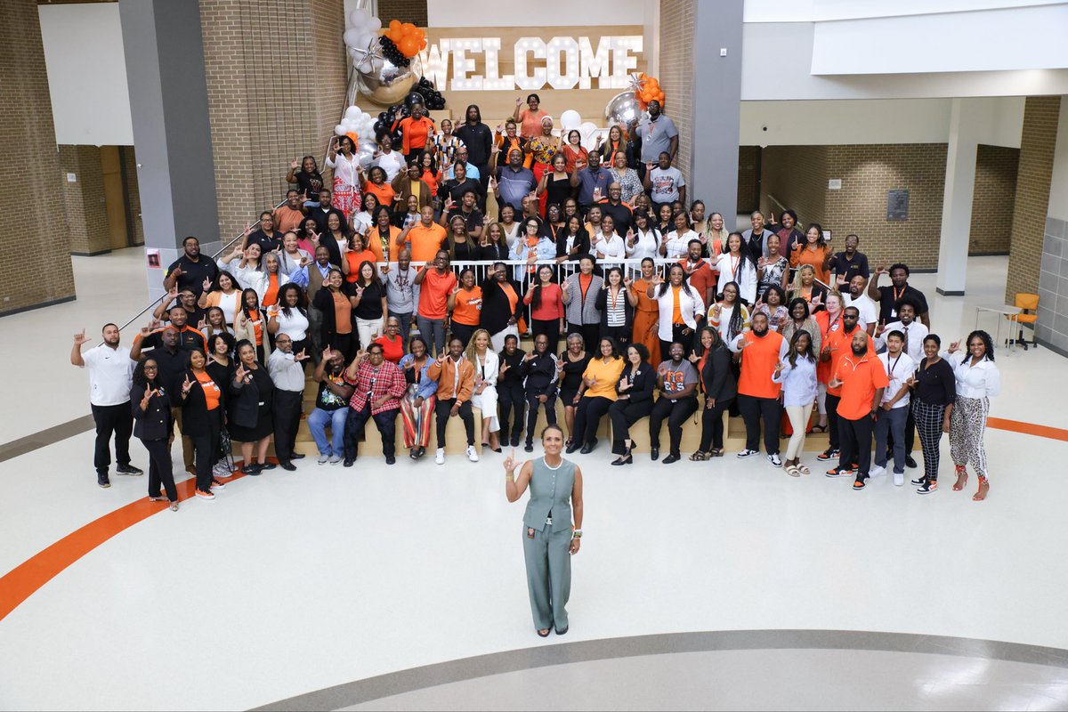 Connie_Connects's tweet photo. @LancasterISD Tiger cuLTure is unmatched! Glad to be drafted into the Tiger League! https://t.co/89HVRlQQl1