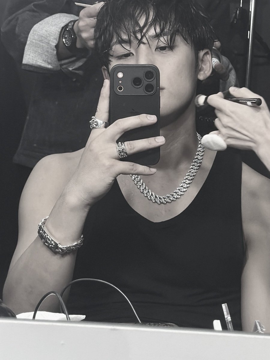 rmxgyu's tweet photo. ordinary days like this feel just right. https://t.co/nkwGtk2NkL