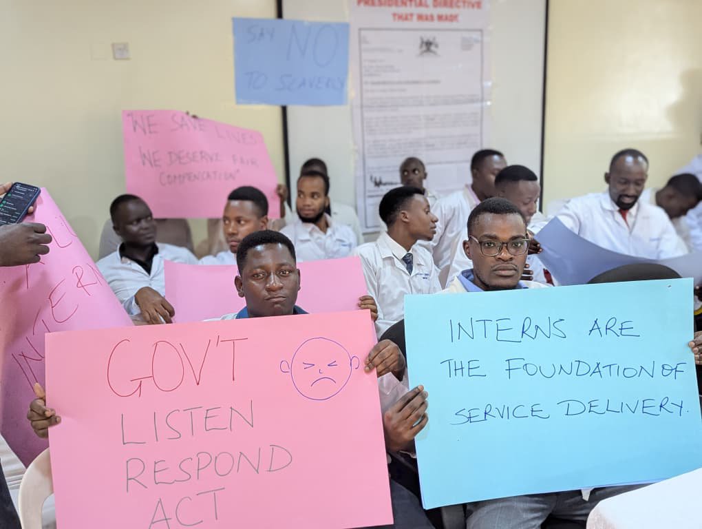 IvanYomcwinyi's tweet photo. #payinterns @MinofHealthUG @GovUganda @FUMI_org @DianaAtwine https://t.co/PMbjBTK0Ji