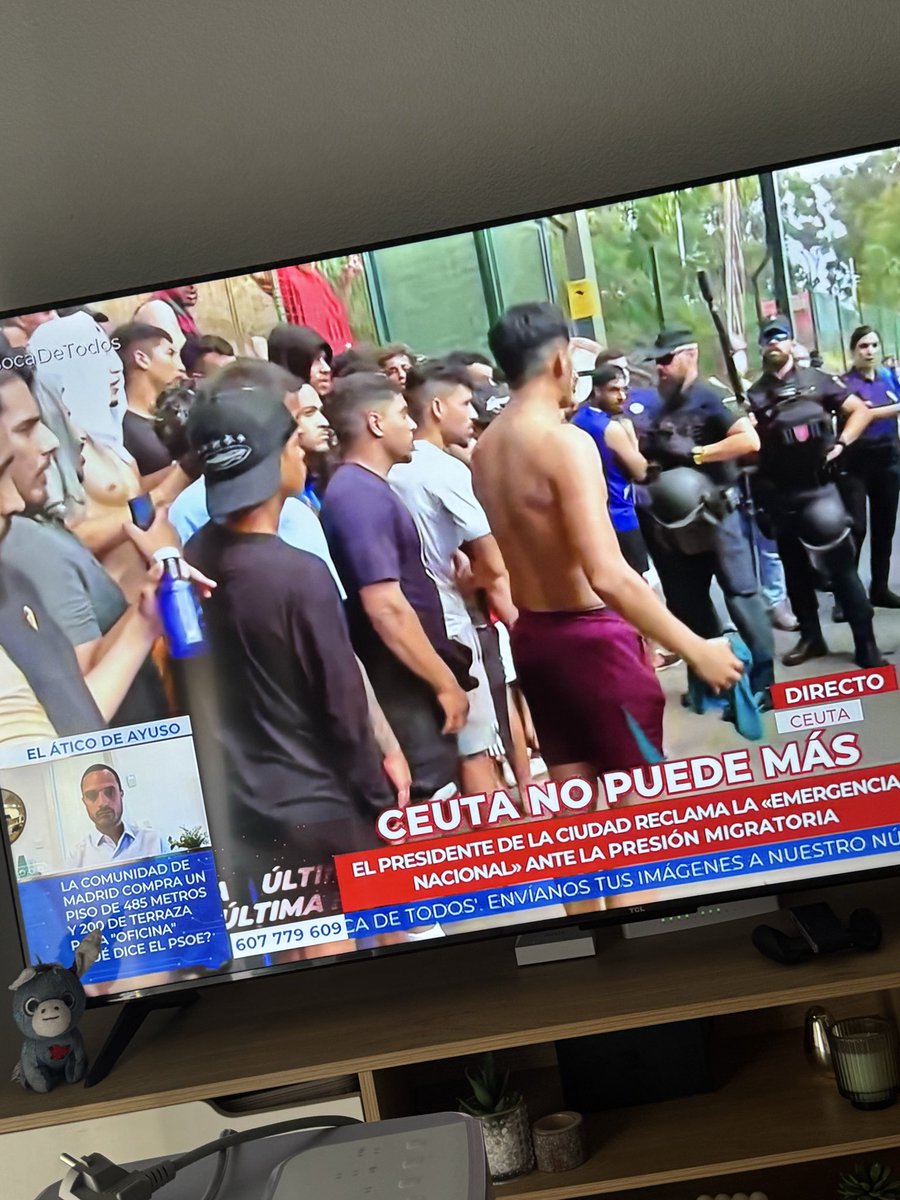 juanjillo4's tweet photo. De que huyen? De que la policía de Marruecos vaya detrás porque solo saben delinquir? Dicho por ellos mismos? Es vergonzoso 

#EnBocaDeTodos https://t.co/EWoAhYy9YO