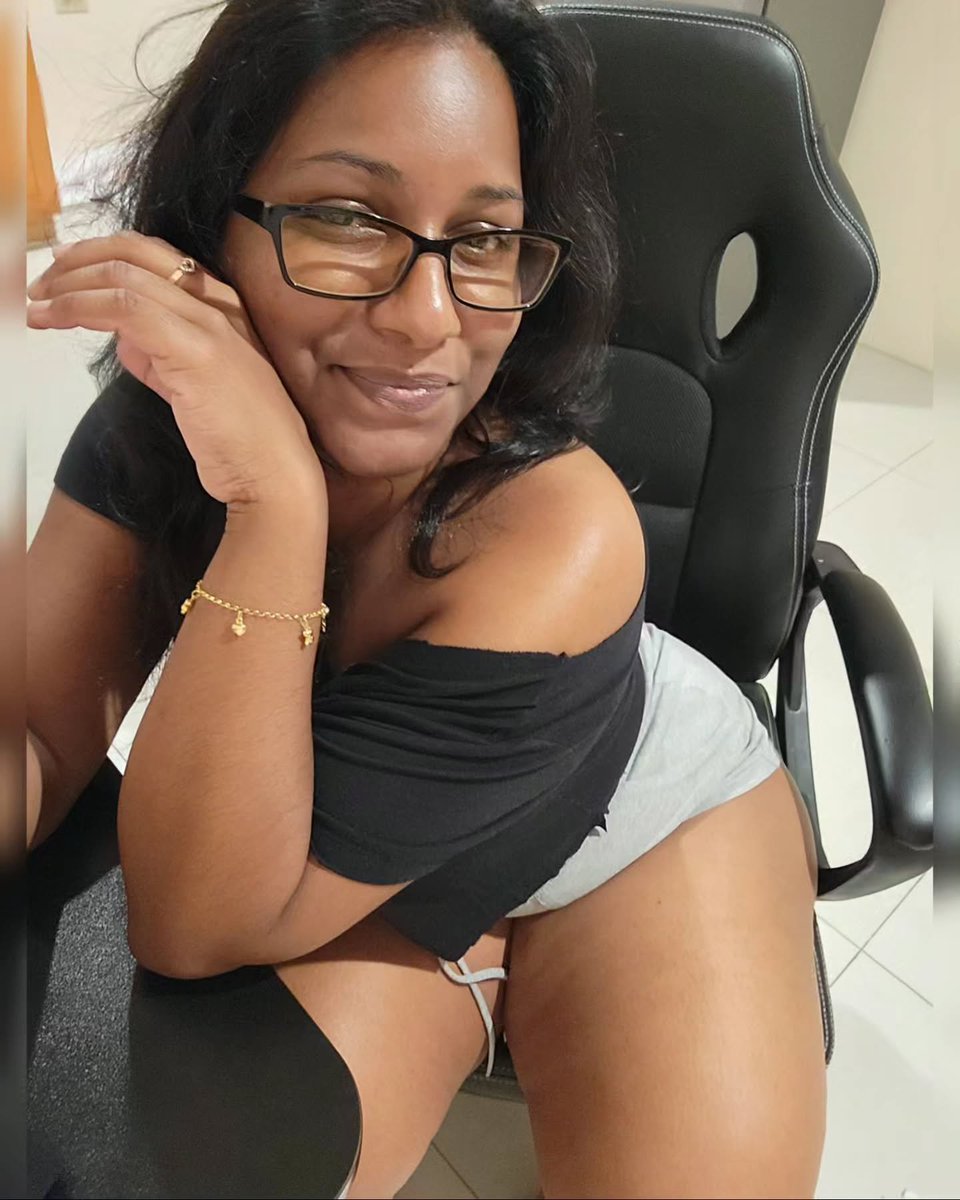 hunniiibeee0's tweet photo. ποΈποΈ #RomanticVibes #SoftLove #InMyFeelings #LoveEnergy #SweetMoments #HeartFullOfLove https://t.co/NV4o4aaFSr