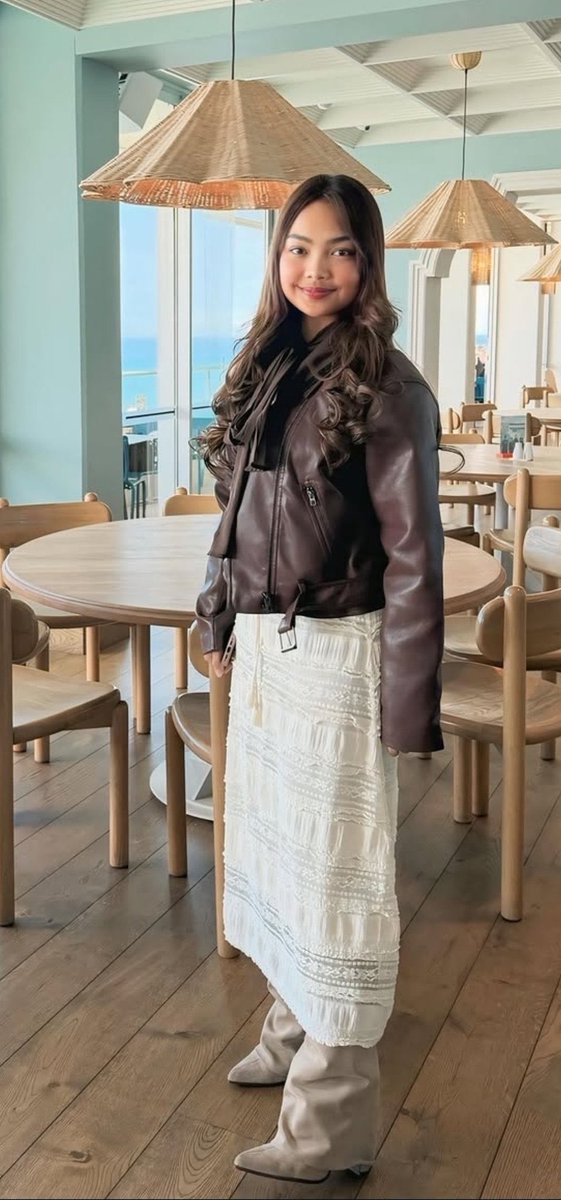 sherrylynnick's tweet photo. ang ganda ng babae nato, 
lets goo tp

CARTON REAL CONNECTION
#CartonGenuineService https://t.co/3owV8AYkzi