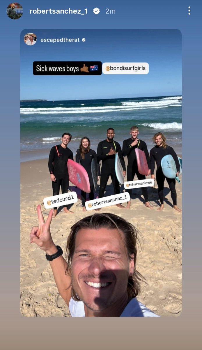 Amaka1_CFC's tweet photo. I know surfing 🏄‍♂️ is Fun but let's be safe 🙄
#CFC https://t.co/jKF6nAhkUS