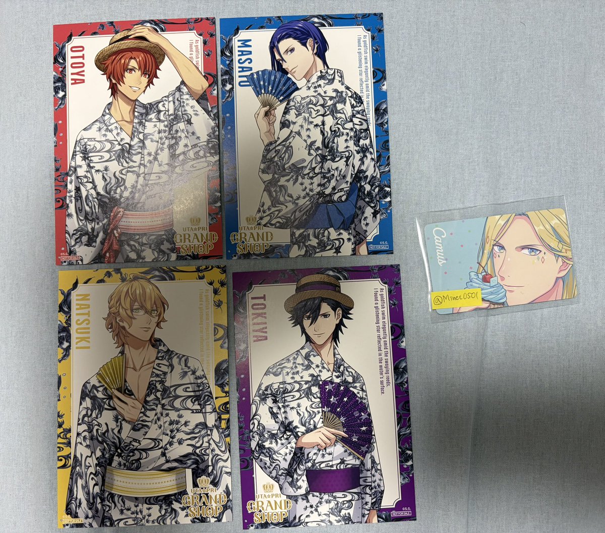Minet0501's tweet photo. 【交換】うたプリ　グラショ　浴衣

譲
木札根付&amp;千社札風ステッカー: トキヤ/翔
特典: 浴衣 音也/真斗/那月/トキヤ
りんご飴アクキー:トキヤ

求
木札根付: 嶺二/蘭丸/藍いずれか
特典: 嶺二/蘭丸/藍/カミュ
りんご飴:カミュ

都内手渡しor郵送にて対応します。検索からもお気軽にお声掛けください！ https://t.co/9798UQMn73