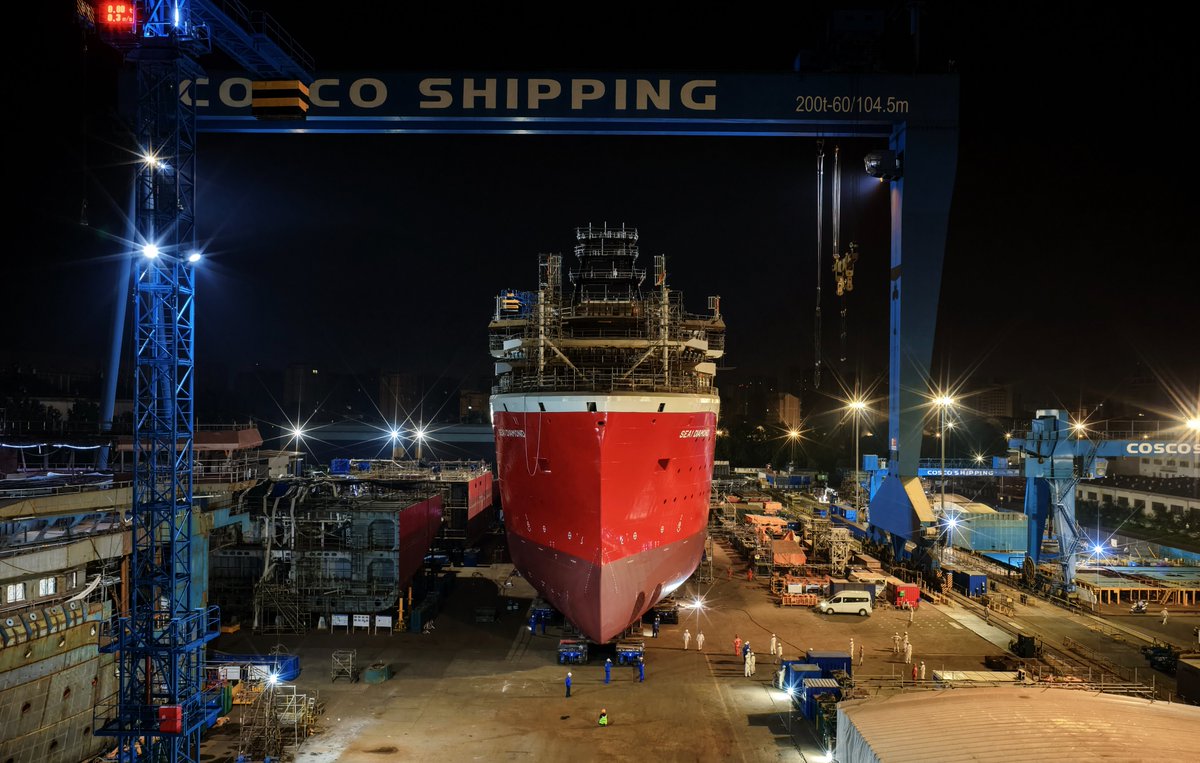 COSCOSHIPPING's tweet photo. How do you move a 6,300+ ton ship from shipyard to barge?🚢

We recently loaded a 120 m new-energy offshore support vessel onto a semi-submersible barge in a single, smooth operation!🎉

Key Highlights:
👥Nearly 30 engineers on-site managing safety & scheduling
📏Precision load calculations for maximum safety
🛞248 SPMT axles + 12 PPUs deployed

#COSCOSHIPPING #ConnectingTheWorld