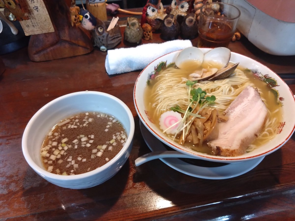 albert5237lee's tweet photo. 麺酒処 ふくろう@戸塚

【限定】はまぐり×トマトのダシラーメン
(冷•塩)(¥1,280)
はまぐりつけ麺(¥1,980)

やっと来れた💦
美味ーーい😆トマトだねぇ〜🎵
すげーな🍜
つけ麺は間違いのない美味さ❗
久々堪能しました✨ https://t.co/upUIJTWqGJ