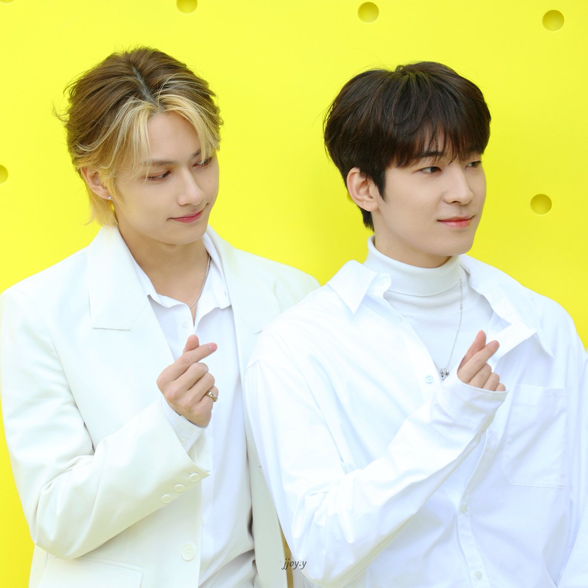 find_ur_joy's tweet photo. Throwback Thursday…

230303 🫶

#WONHUI #원휘 https://t.co/HgFz8umOGO