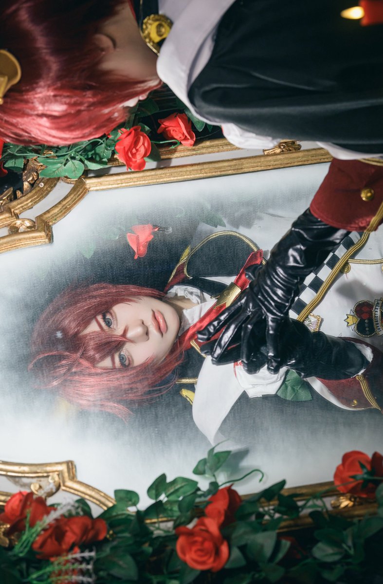 mell_tptp's tweet photo. cos twst 🌹
photo @mjimax 

＿＿＿僕が、僕こそが
                    絶対正しいんだ＿＿＿＿＿ https://t.co/vyeRXZ4oFA