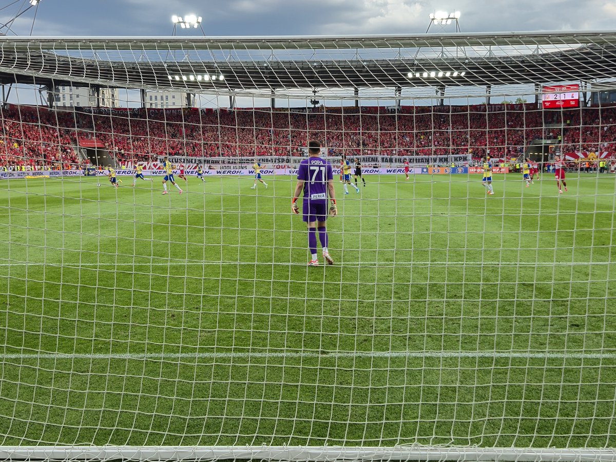 Stadium_trips91's tweet photo. Stadionowa Podróż 2️⃣4️⃣/2️⃣0️⃣2️⃣6️⃣

⚽️ Widzew Łódź 🆚️ Motor Lublin 
🏆 PKO BP Ekstraklasa 
▶️ 1 kolejka 
🕡 17.30
🔚 2:2
📅 26.07.2026
🎟 Akredytacja foto
👥️ 17400
🗣 gości około 850
📸 Foto z meczu

#motorlublin #Widzew #widzewlodz #sercelodzi #pkobpekstraklasa #ultras #WIDMOT https://t.co/CfTjBA5qey