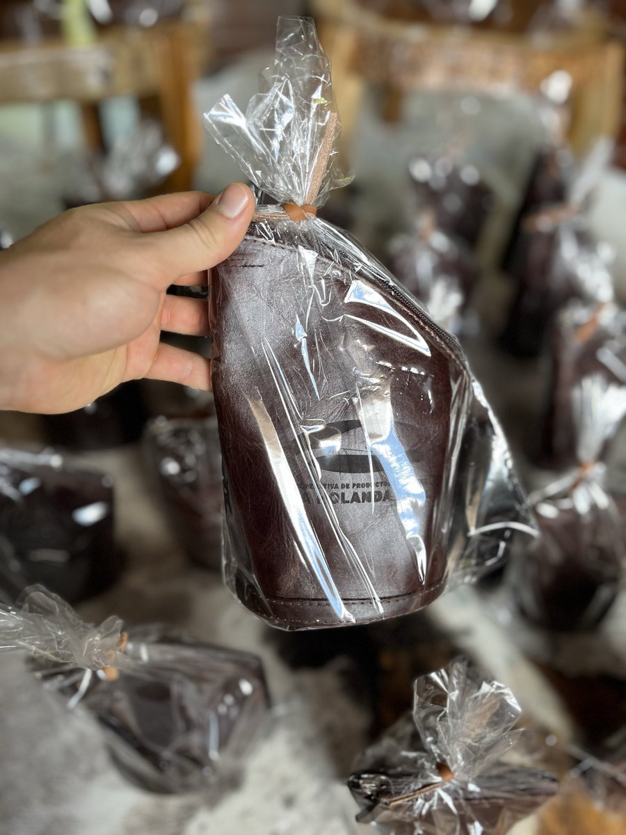 kbempresarial's tweet photo. Buscas que tu empresa de el siguiente paso o sos una empresa que ya sabe el valor de los regalos corporativos para destacarse en el mercado? NO DUDES EN CONTACTARNOS.📩 https://t.co/40k8dOSFZf