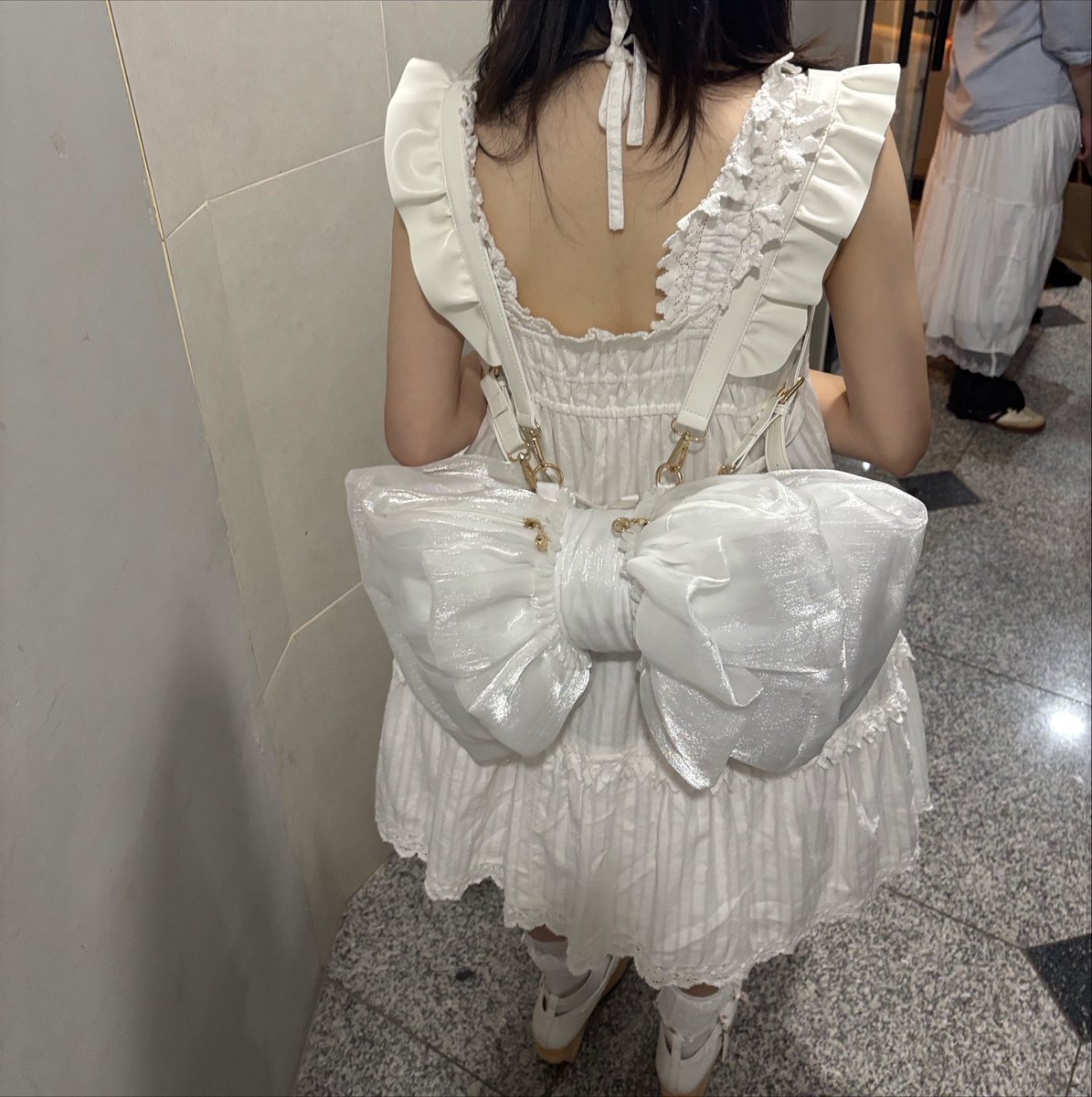 shirojoj's tweet photo. 돗마다녀오고 귀여운카페 가는 브이로그 얼른 낋여야하는데 너무 귀찮아서 4일째 미루는중🙄 https://t.co/ctv0PVS4z2