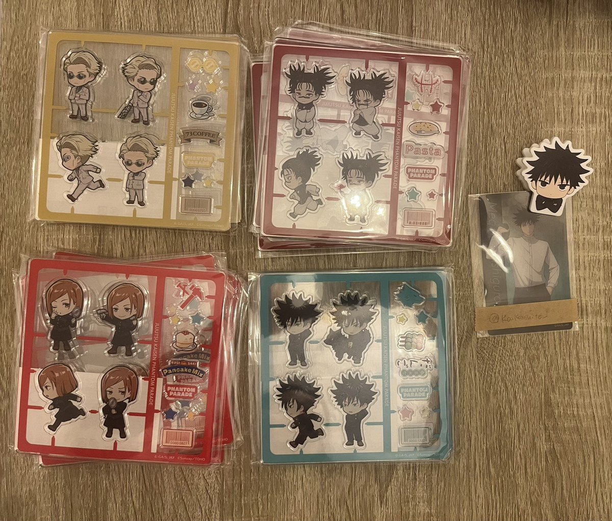 koukanshite_'s tweet photo. 【譲渡】
呪術廻戦 ファンパレくじ ファンパレマート ファントムパレード

譲
B賞脹相2、七海2
C賞 伏黒2、釘崎2、脹相4
D賞 伏黒3、釘崎4、七海2、脹相4
E賞 虎杖1、家入 3、猪野5、七海2、脹相2、五条1

求
定価+送料

⭐︎五条は任意倍数含むお譲り
⭐︎脹相は任意同含むお譲り

都内手渡し>郵送

伏黒は推しですが希望数揃ってるのでお譲りします。