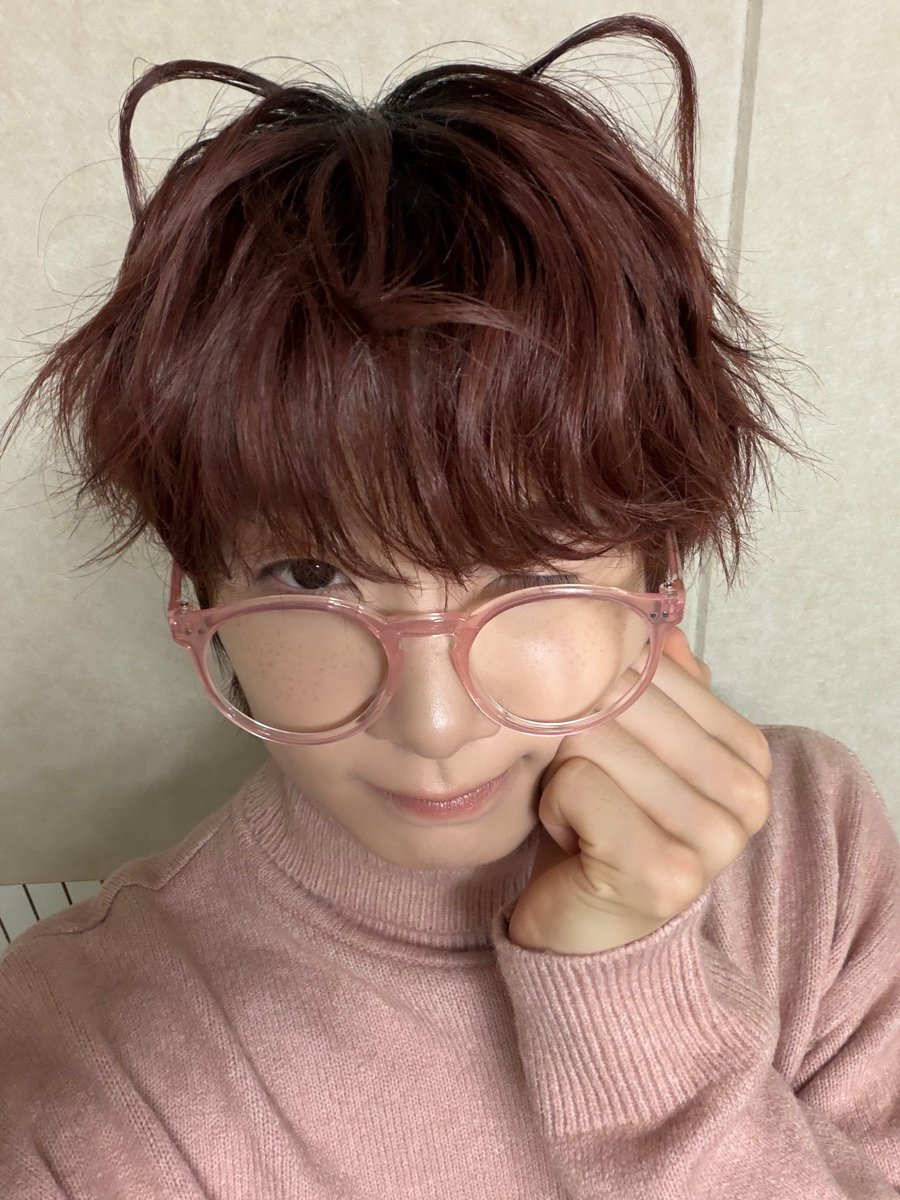 _AMPERSANDONE_'s tweet photo. It’s me Dr. Fuzzby! ☺️ 

#앰퍼샌드원 #AMPERSANDONE 
#카이렐 #KYRELL https://t.co/RbalR9bFDu