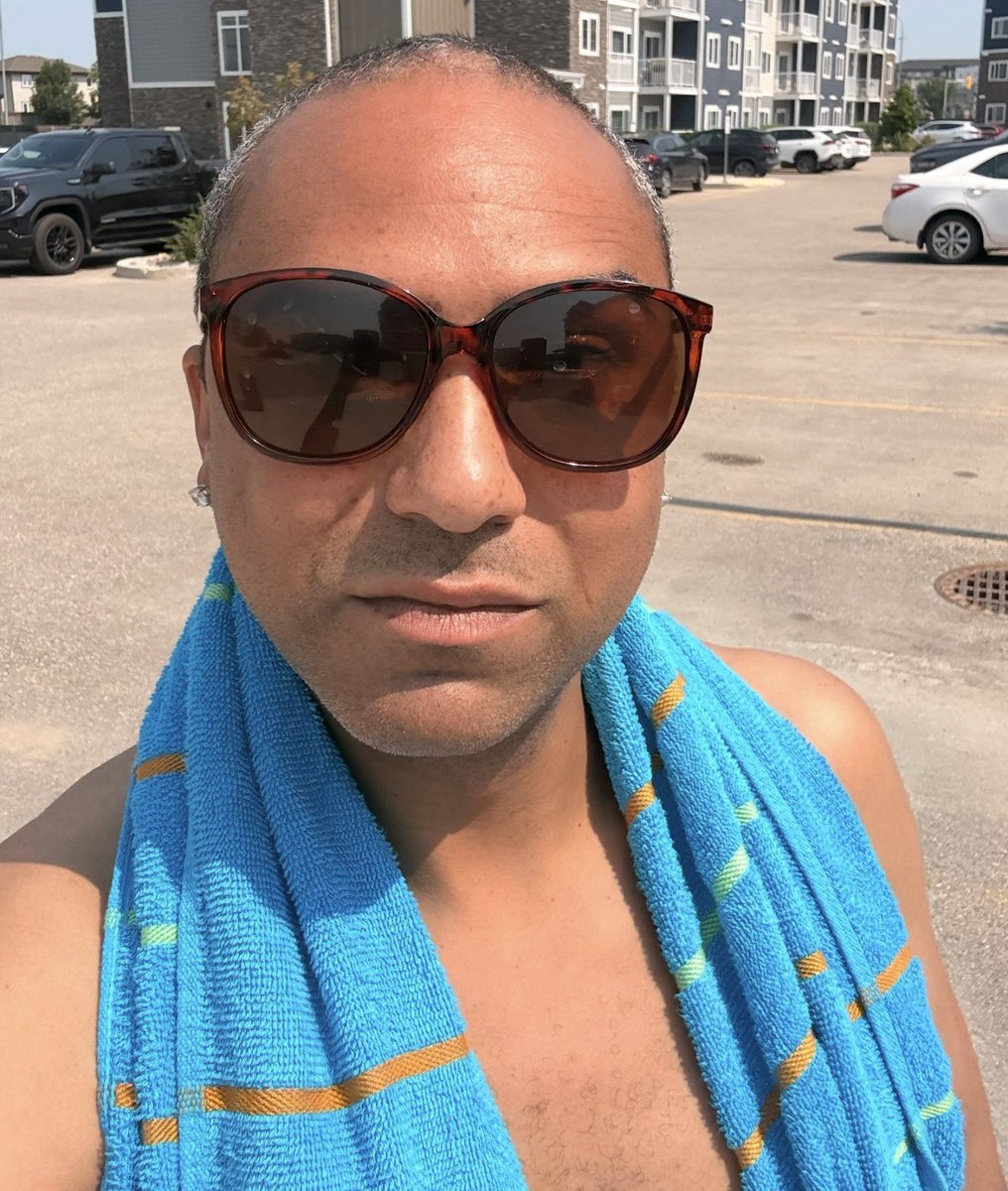 JacobJPhillips's tweet photo. Yesterday @ The #Pool w My #Nieces
#Manitoba #Love #Jesus #Family #Winnipeg #Canada 🇨🇦 #CanadaLife #Niece #PoolSide #Swim #Water #JacobPhillips #FaceBookPost #FaceBook @facebook #Gay #Gays #GayLife #Blessed #GayGuy #GayGuys #GayStagram #GayGram #FYP https://t.co/Ss0ZuInjJ4