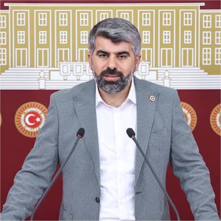 slmhktn's tweet photo. 🔴 HÜDA PAR Milletvekili Faruk Dinç:

Mustafa Kemal'i, Türkçülüğü, Öcalan'ın Putperest filozoflardan aşırdığı yalan dolanları inanç haline getirip açık hava ayinleri düzenliyorsunuz.

Ancak söz konusu Hz. Peygamber’in öğretileri olunca “Onu içinizde yaşayın” diyorsunuz.

O halde siz de kemalizminizi, sosyalizminizi, Öcalan'ın köhne felsefesini, komünal fantezilerinizi kendi içinizde yaşayın.

Niye milletimize dayatıyorsunuz?