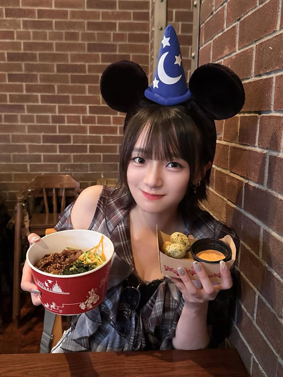 ak_cute910's tweet photo. 斉藤円香さん、あなたも顔だけで万バズしなさい。 https://t.co/Yr6R4lncI0