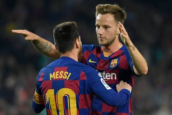 chimaobi_saint's tweet photo. 🚨🗣️Ivan Rakitić:

“I was speaking to Messi and said, ‘You’ve won it all. You’ve scored all these goals. But I’ve won a trophy you’ll never have.’

‘You’ll never win the Europa League!’”

The UEFA Europa League remains one of the very few trophies Lionel Messi has never won because he has never even played in the competition.

Despite that, Messi is still the most decorated player in football history, having won more trophies than any other footballer.
