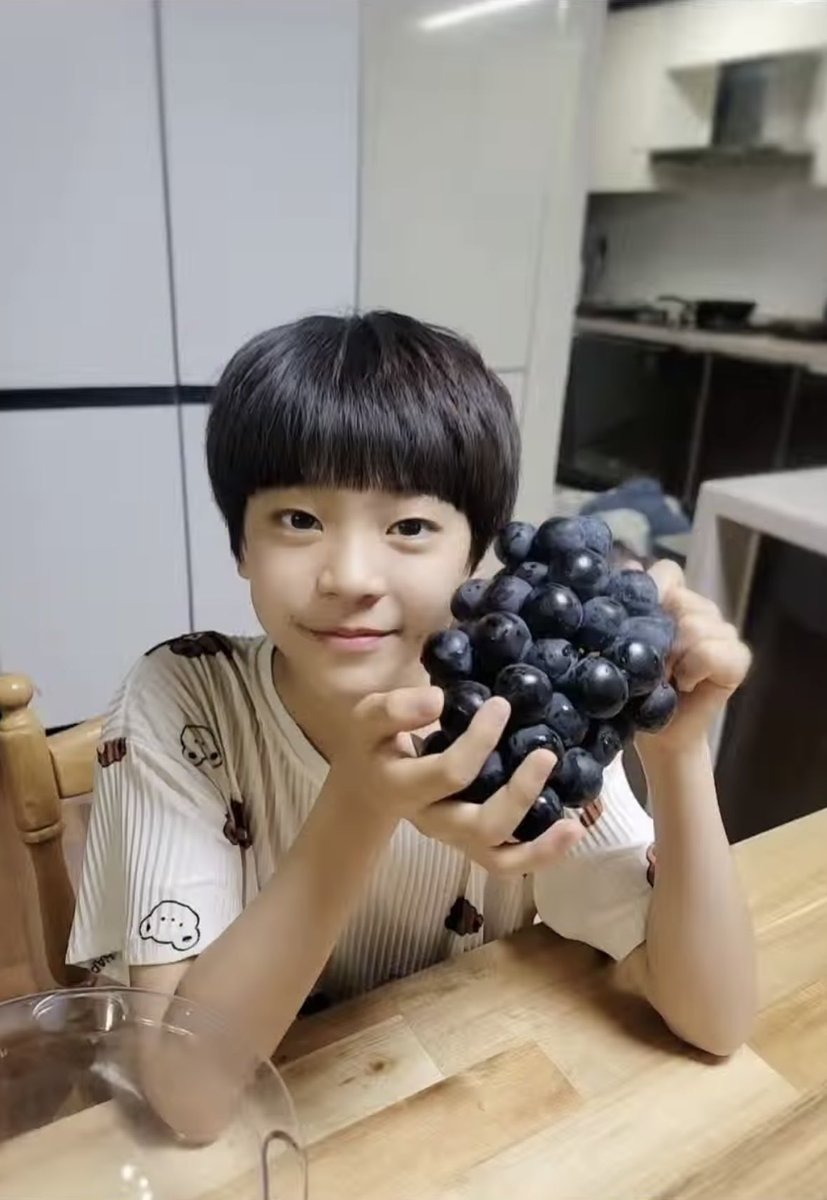 DoNa__summer's tweet photo. 요고요고 조고조고 박지후 https://t.co/JHlUTx0qXb