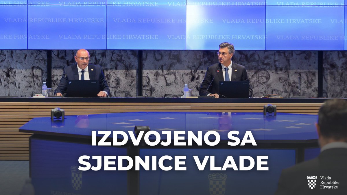 VladaRH's tweet photo. Izdvojeno s današnje 190. #sjednicaVRH:

1️⃣projekt "Elektronički sustav naplate cestarine", vrijedan 160 milijuna €, financirat će se u najvećoj mjeri sredstvima iz #NPOO🇭🇷🇪🇺 ➡️ donijet će brže i sigurnije odvijanje prometa te smanjenje gužvi na mreži hrvatskih autocesta

2️⃣na Banovini i u #Zagreb dominira složena konstrukcijska obnova ✅ dosad je završeno 95,7% projekata obnove zgrada javne namjene i infrastrukture, ukupne vrijednosti 3,91 milijarda €

3️⃣usvojena su tri podzakonska akta važna za reformu upravljanja državnim poduzećima ➡️ Hrvatska ispunjava još jedan kriterij za dovršetak pregovora za pristupanje @OECD.

Više ℹ️ https://t.co/XSHEPZE72J