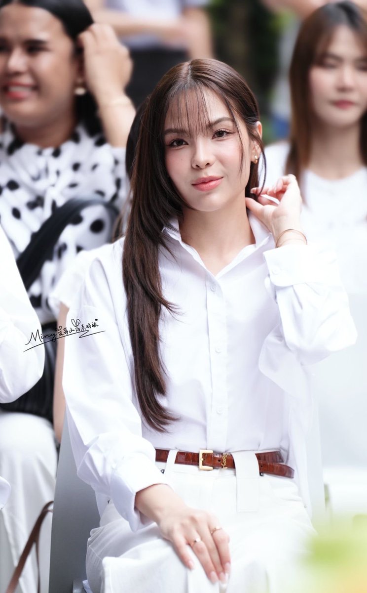 gabb_xe's tweet photo. sonya with bangs is dangerous for my heart 🫠🫠 https://t.co/EIHnlHZXMi