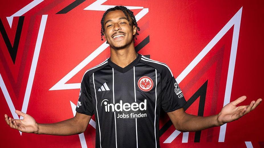 JacobsBen's tweet photo. Jean-Mattéo Bahoya's future is one to watch in August.

Eintracht Frankfurt winger is attracting interest from Roma. English and Saudi clubs also tracking the 21-year-old.🇫🇷 https://t.co/PrE5jQQl62