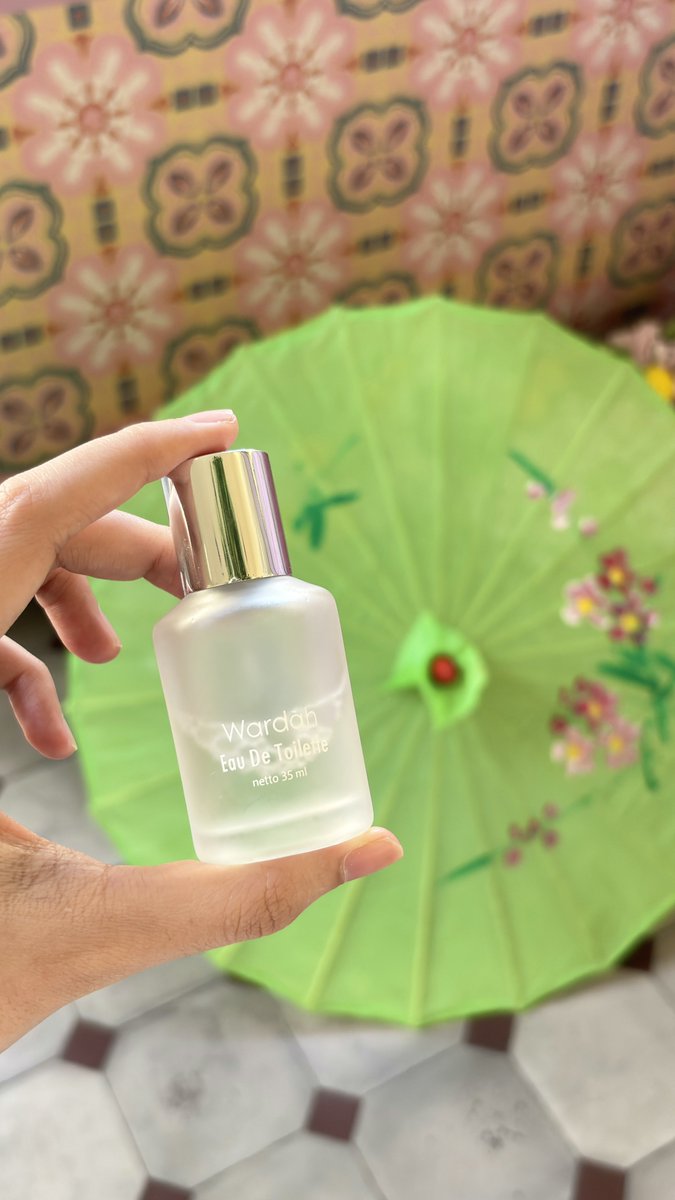 imyourdaay's tweet photo. Say hello to penyelamat hariku, Wardah EDT joyful yang bikin orang sekitar salah fokus 🌸✨💖

#rekomendasi #Wardah #ParfumWardah #Wangi https://t.co/ijVSEg7Jfc