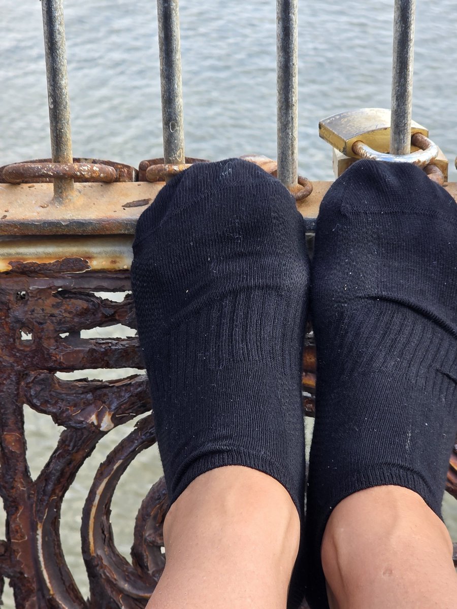 luxesole88's tweet photo. Salty socks and rusty lock..🧦🔒💰 https://t.co/Ql7VYqXCE3