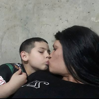 lucilaa_2023's tweet photo. Que rico beso con mi bb 😍 https://t.co/bxDyw86qbN