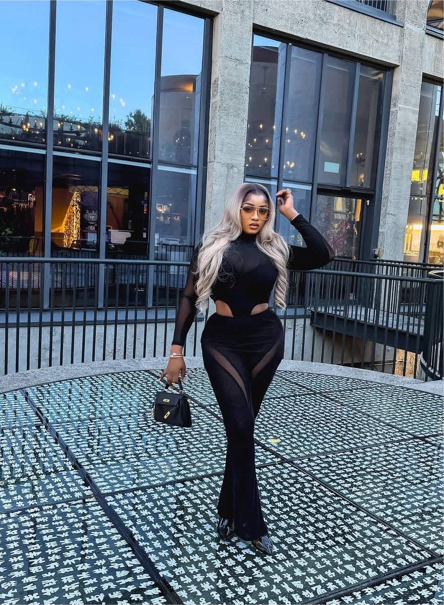 Sapphire_szn's tweet photo. Effortless is the aesthetic. https://t.co/2OguWPzBHT