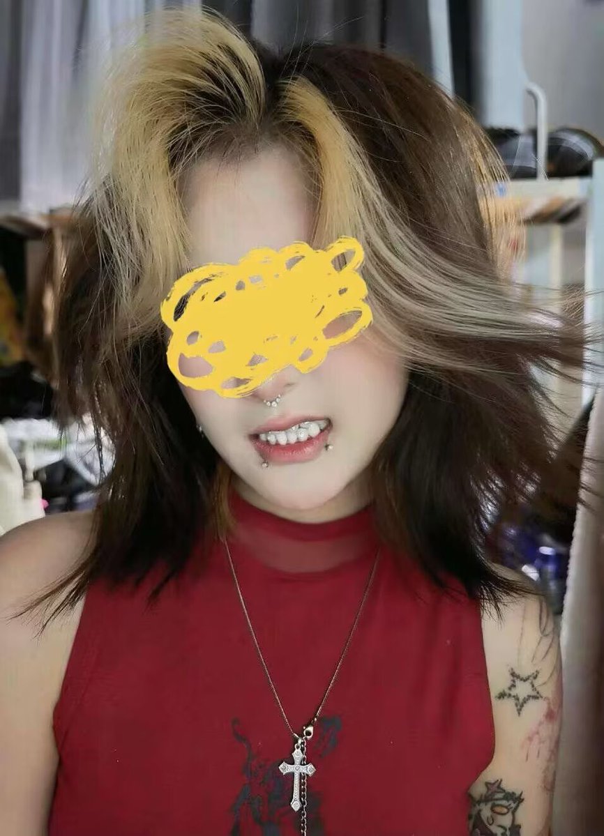 Gaizai_2's tweet photo. 打女👊的高冷反差猪婊子自己倒贴送上门白给供屄求骂求曝光，目前已经摧毁猪脑植入精液完成改造，每喷卵一次就会亲妈暴毙 #死妈 #反差 #羞辱 #曝光 #败北 #倒贴 #白给 https://t.co/V7ytkcWPtw