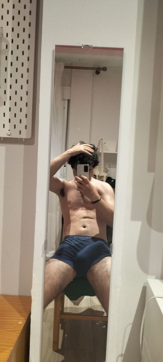 ColagenoAstur's tweet photo. Hola hola!!! Vuelvo a estrenar con una foto de hace unos meses🍆 https://t.co/UQ2eaiAGOG