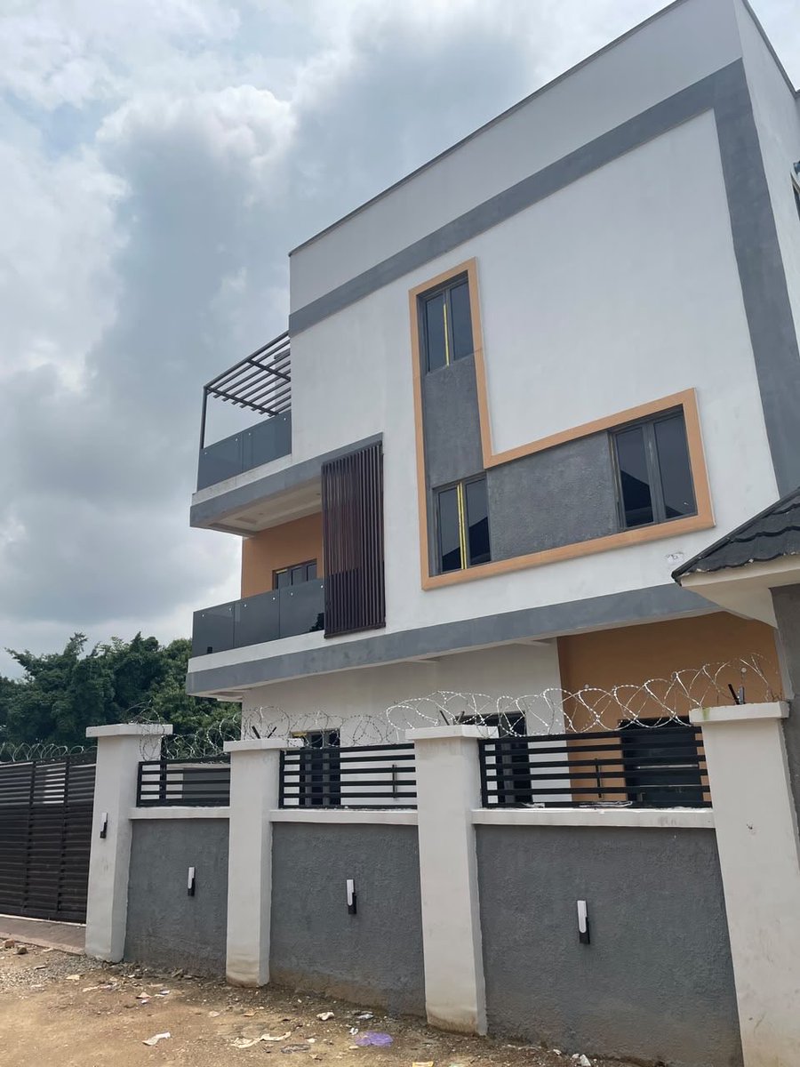 sadiqgunners's tweet photo. Newly built fully detached duplex 
7bedroom
Sitting on 400 square meter 
C of O
600million
N:B not in an estate.
Location: UTako, Abuja. 

@woye1 @ishakaa @ishaqsamaila5 @IU_Wakilii @RetsonTedheke01 @Waspapping_ @ugochukwuchiamV https://t.co/9U2Qmv0XSw