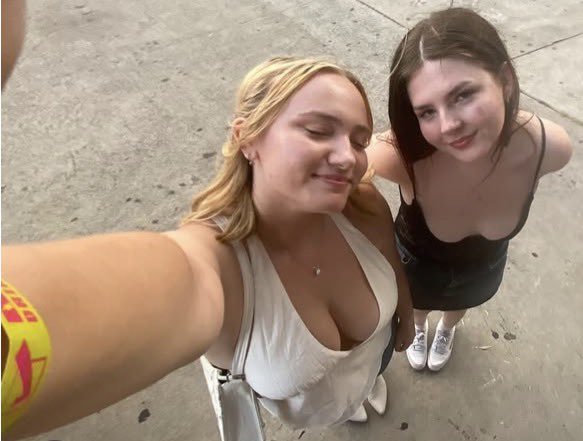 sourr77252's tweet photo. Love this #cuck's #whitegirl , lemme know if you want your whitegirl posted https://t.co/Xs8IJ3IEr5