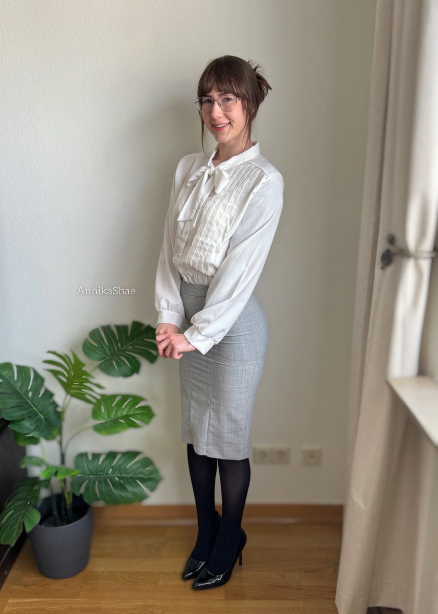 AnnikaShaeX's tweet photo. What would you change about this outfit? https://t.co/WoNIhanAXa