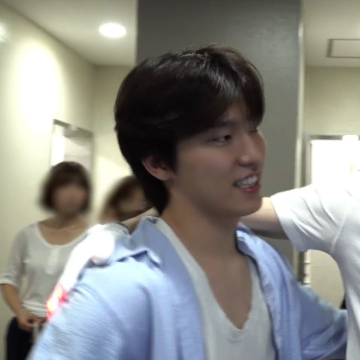 dding_0211's tweet photo. 이찬선배 모먼트 너무 좋음..... https://t.co/1K4hkf1tmj
