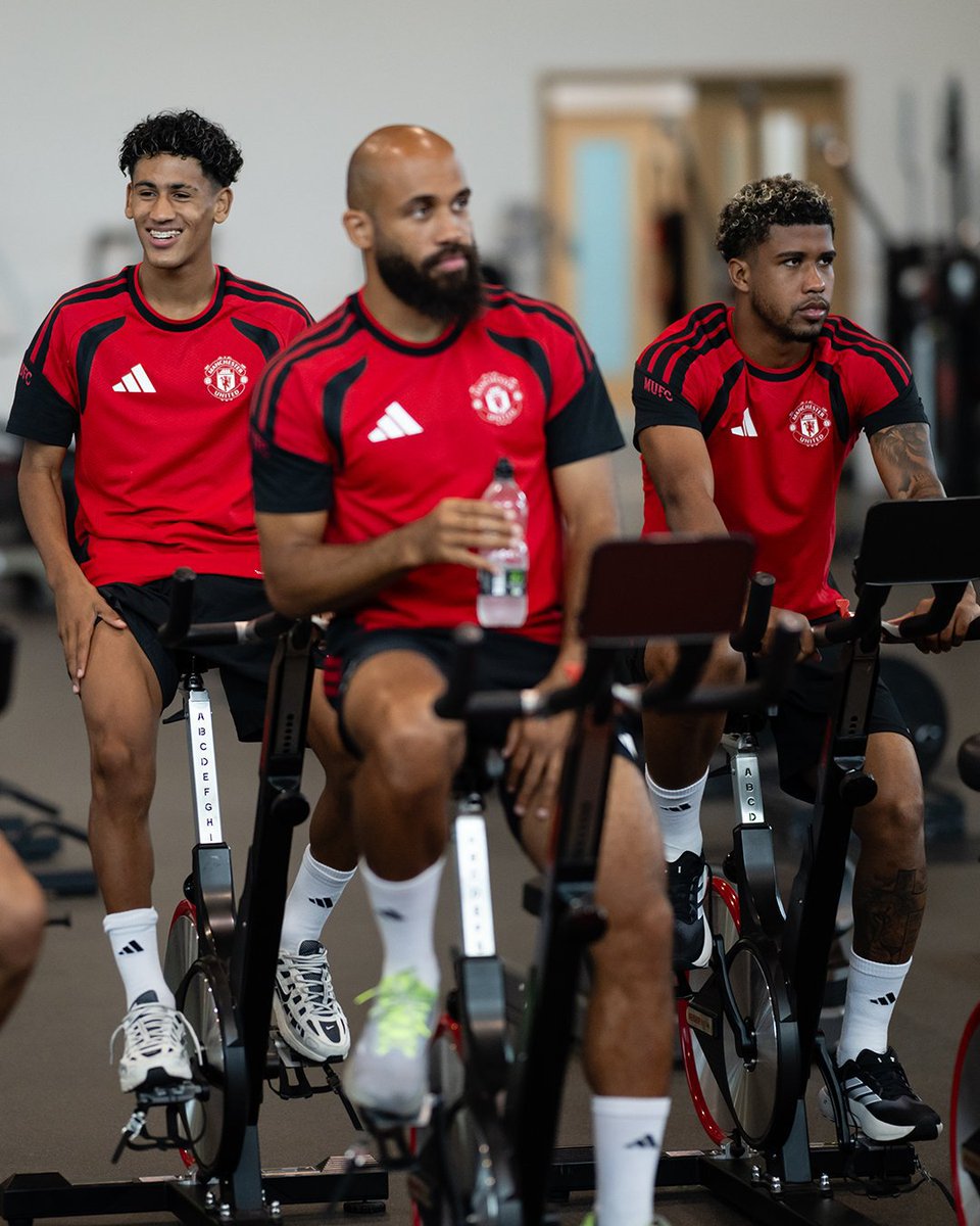 laxno_sap's tweet photo. It's gym time for the boys https://t.co/c3Eg6giFnW